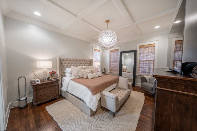 1915A Overhill Dr, Nashville, TN 37215