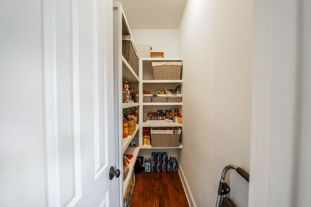 1915A Overhill Dr, Nashville, TN 37215