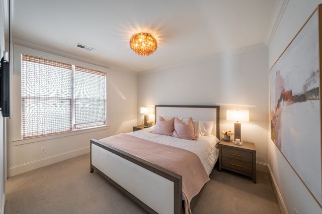 1915A Overhill Dr, Nashville, TN 37215