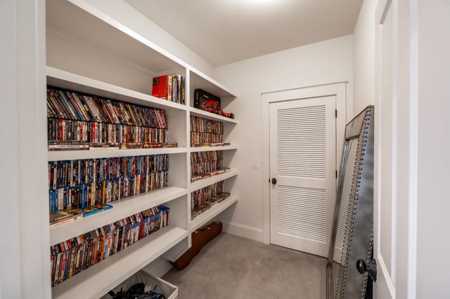 1915A Overhill Dr, Nashville, TN 37215