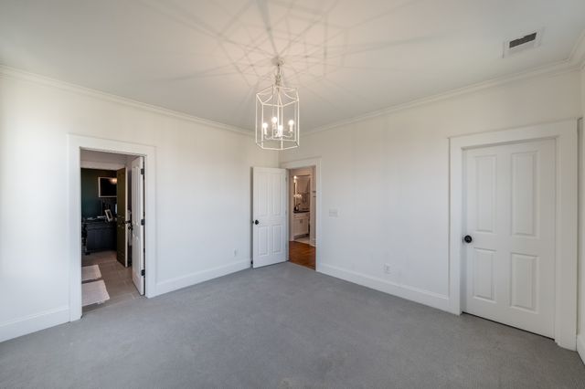 1915A Overhill Dr, Nashville, TN 37215