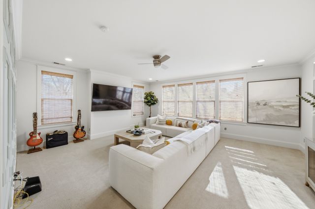 1915A Overhill Dr, Nashville, TN 37215