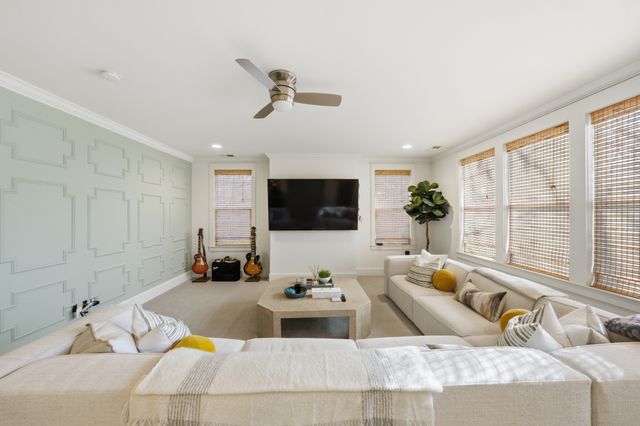 1915A Overhill Dr, Nashville, TN 37215