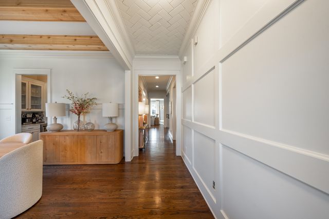 1915A Overhill Dr, Nashville, TN 37215