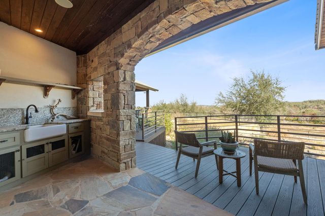 9825 Grand Summit BLVD, Dripping Springs, TX 78620