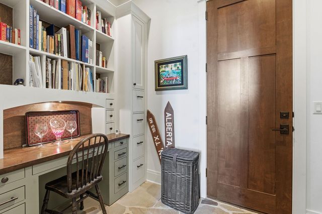 9825 Grand Summit BLVD, Dripping Springs, TX 78620