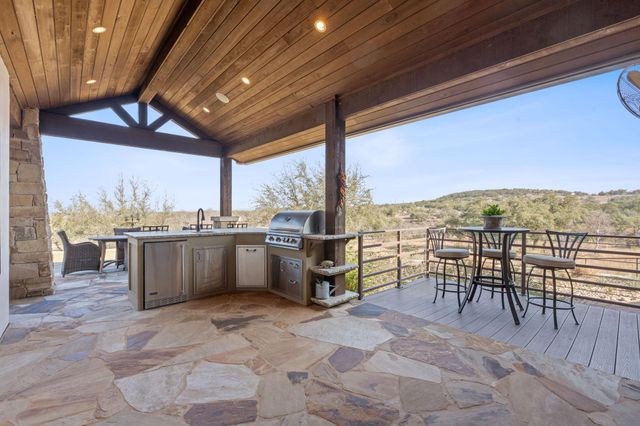 9825 Grand Summit BLVD, Dripping Springs, TX 78620