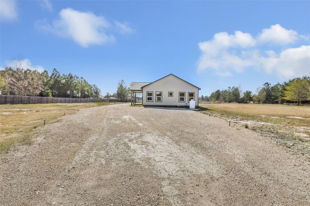 111 County Road 5122 B, Cleveland, TX 77327
