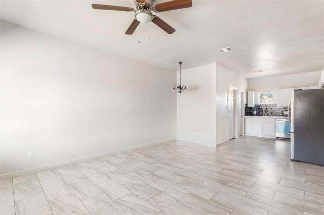 111 County Road 5122 B, Cleveland, TX 77327