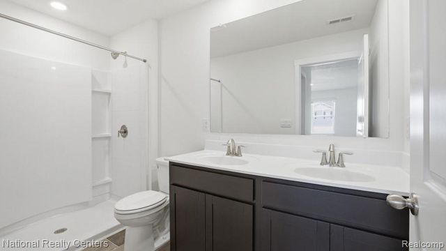 10465 Valley Drive, Goodrich, MI 48438