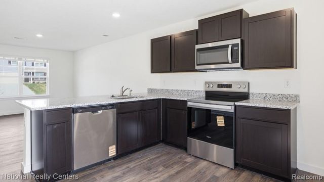 10465 Valley Drive, Goodrich, MI 48438