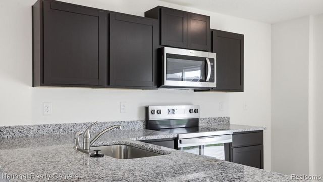 10465 Valley Drive, Goodrich, MI 48438