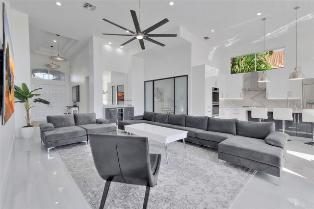 4088 NW Briarcliff Circle, Boca Raton, FL 33496