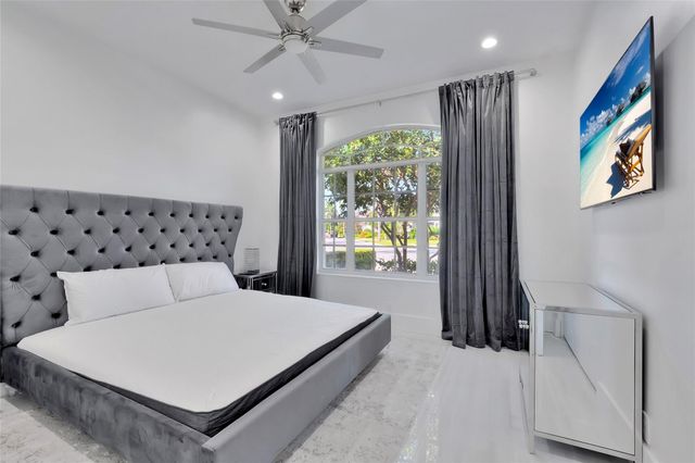 4088 NW Briarcliff Circle, Boca Raton, FL 33496