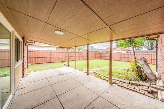 5605 Squires Drive, The Colony, TX 75056