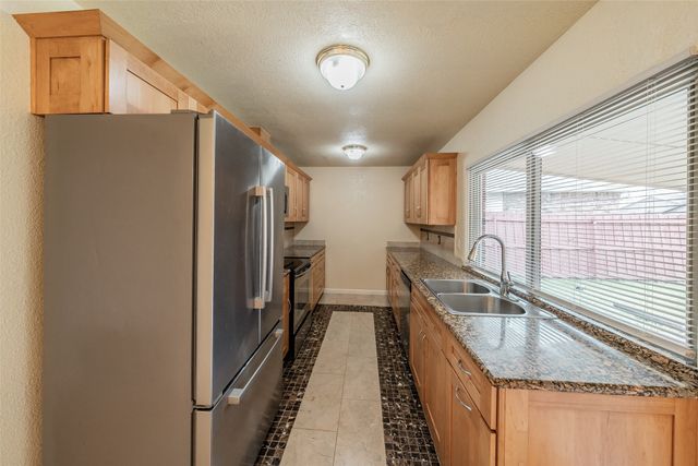 5605 Squires Drive, The Colony, TX 75056