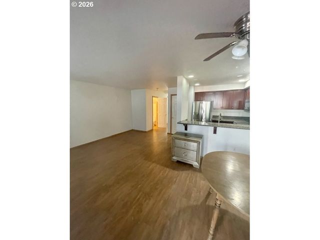 880 Se 193RD Ave, Portland, OR 97233