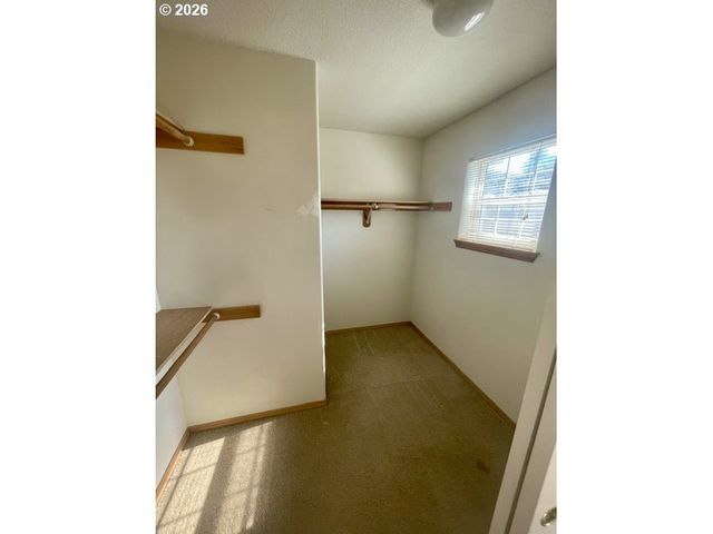 880 Se 193RD Ave, Portland, OR 97233