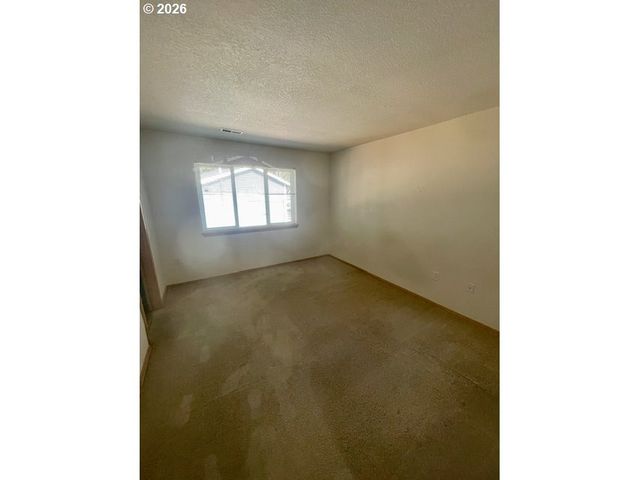 880 Se 193RD Ave, Portland, OR 97233