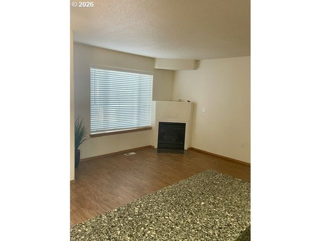 880 Se 193RD Ave, Portland, OR 97233