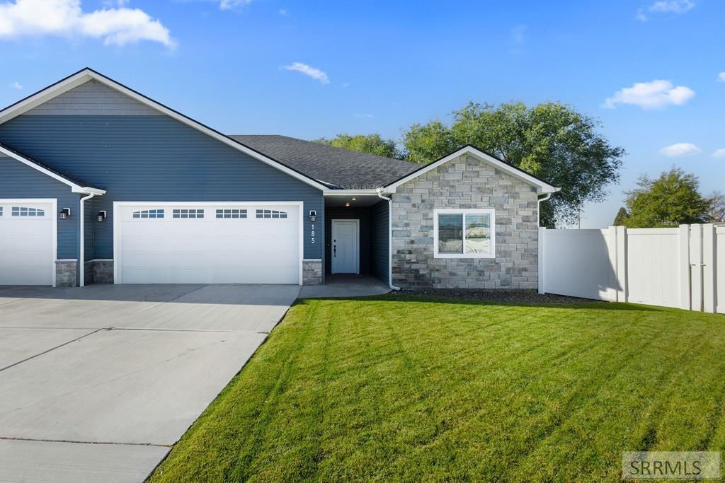 185 Park View Loop, Shelley, ID 83274
