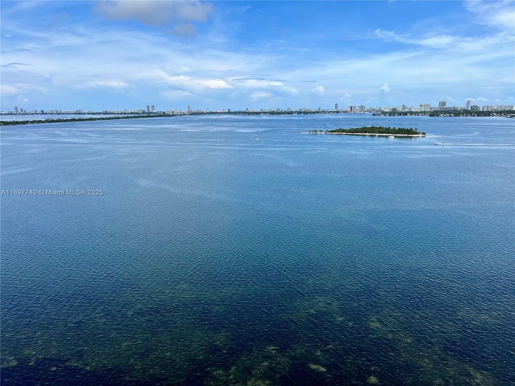 700 NE 24th St 1904, Miami, FL 33137