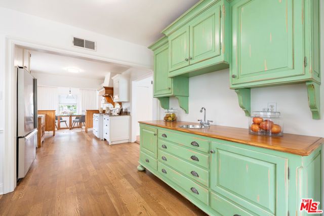 5744 Calhoun Avenue, Sherman Oaks, CA 91401