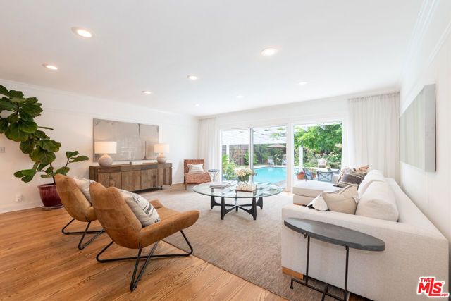 5744 Calhoun Avenue, Sherman Oaks, CA 91401
