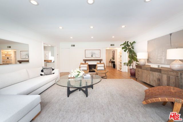 5744 Calhoun Avenue, Sherman Oaks, CA 91401