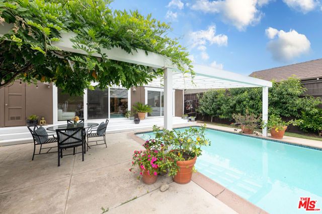5744 Calhoun Avenue, Sherman Oaks, CA 91401