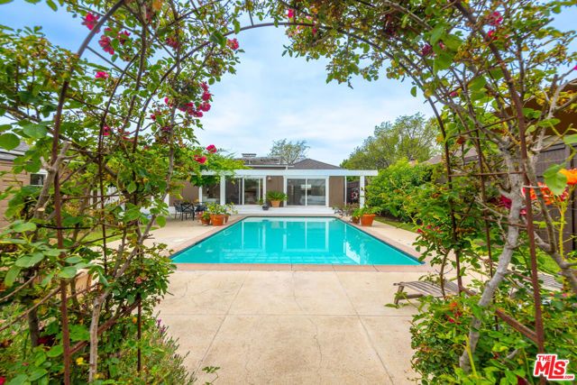 5744 Calhoun Avenue, Sherman Oaks, CA 91401
