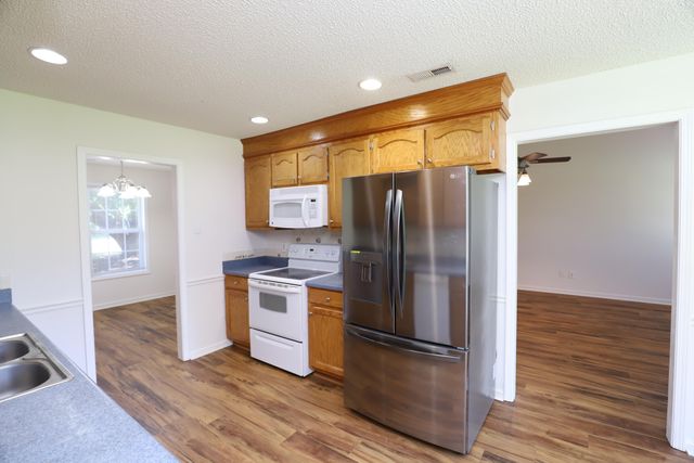 3643 Red Lane Road, Dalzell, SC 29040