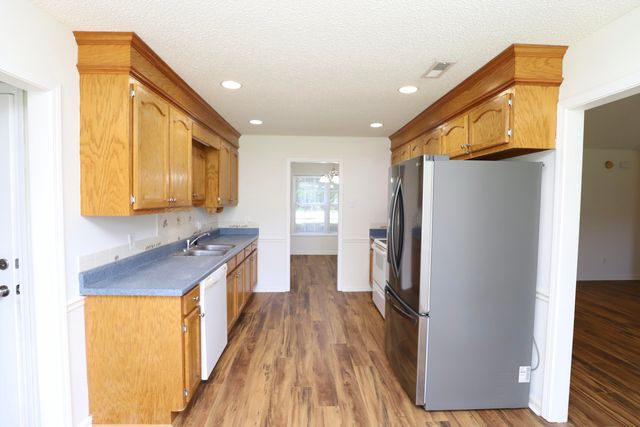 3643 Red Lane Road, Dalzell, SC 29040