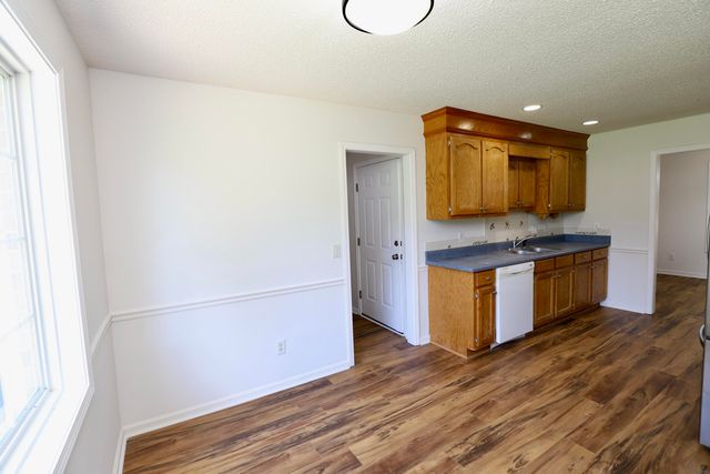 3643 Red Lane Road, Dalzell, SC 29040