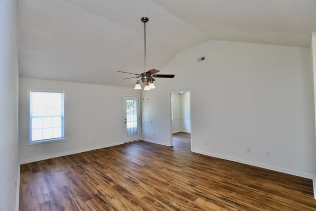 3643 Red Lane Road, Dalzell, SC 29040