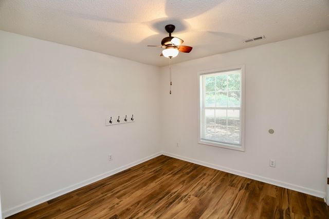 3643 Red Lane Road, Dalzell, SC 29040