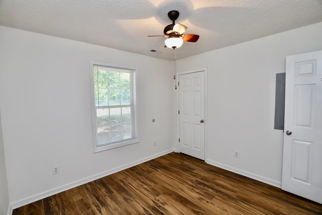 3643 Red Lane Road, Dalzell, SC 29040
