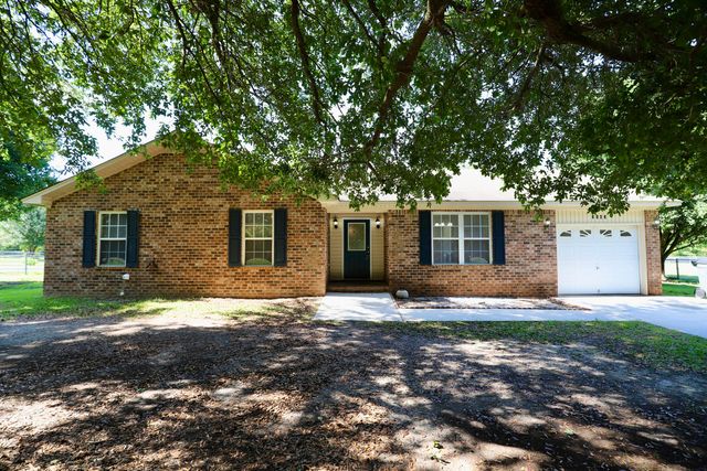 3643 Red Lane Road, Dalzell, SC 29040