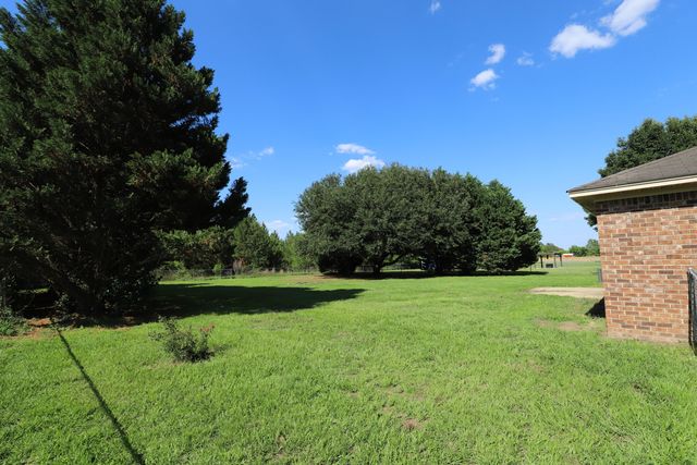 3643 Red Lane Road, Dalzell, SC 29040