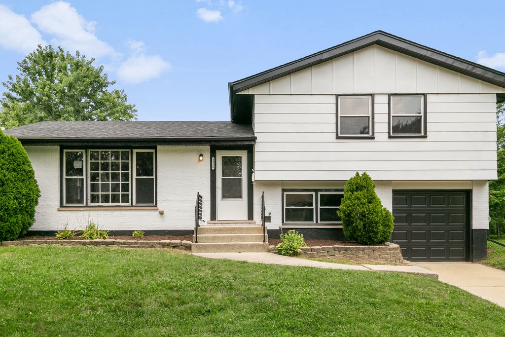 3316 Birchwood Drive, Hazel Crest, IL 60429