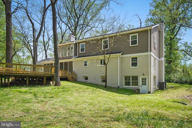 1504 AMESHIRE, Lutherville Timonium, MD 21093