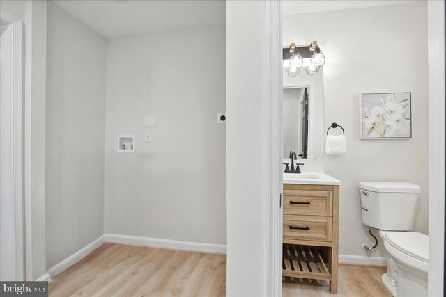 1504 AMESHIRE, Lutherville Timonium, MD 21093