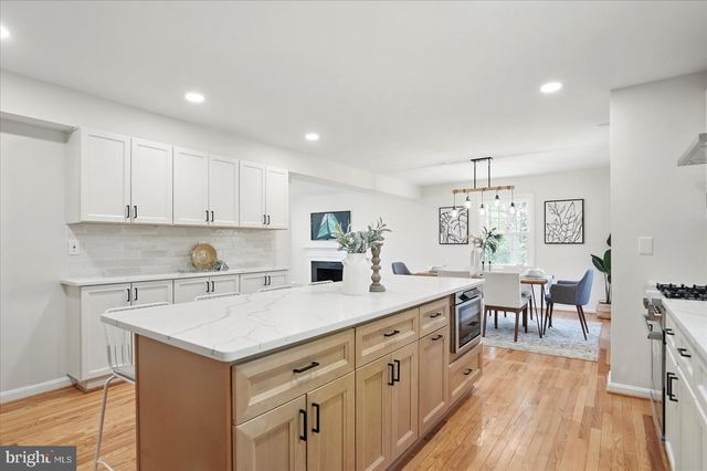 1504 AMESHIRE, Lutherville Timonium, MD 21093