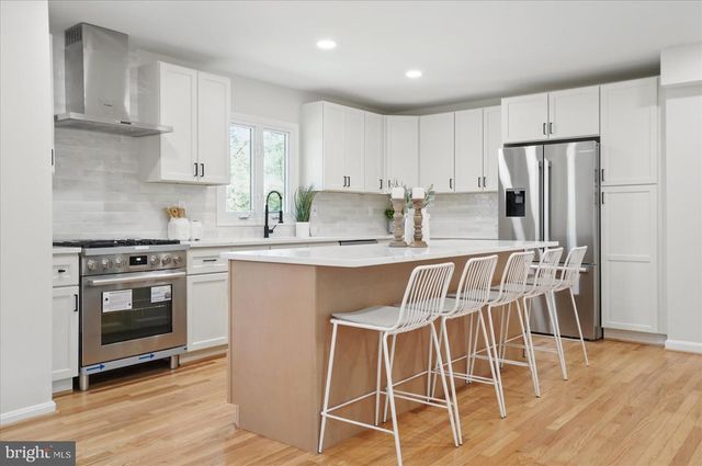 1504 AMESHIRE, Lutherville Timonium, MD 21093