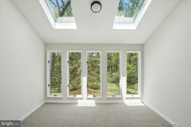 1504 AMESHIRE, Lutherville Timonium, MD 21093