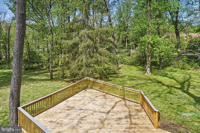 1504 AMESHIRE, Lutherville Timonium, MD 21093