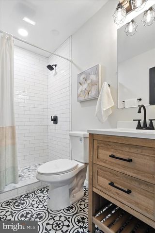 1504 AMESHIRE, Lutherville Timonium, MD 21093