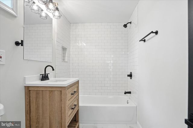 1504 AMESHIRE, Lutherville Timonium, MD 21093