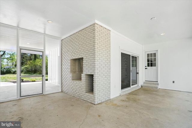 1504 AMESHIRE, Lutherville Timonium, MD 21093