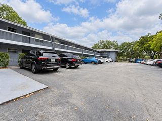 8982 W Sample Road 204, Coral Springs, FL 33065
